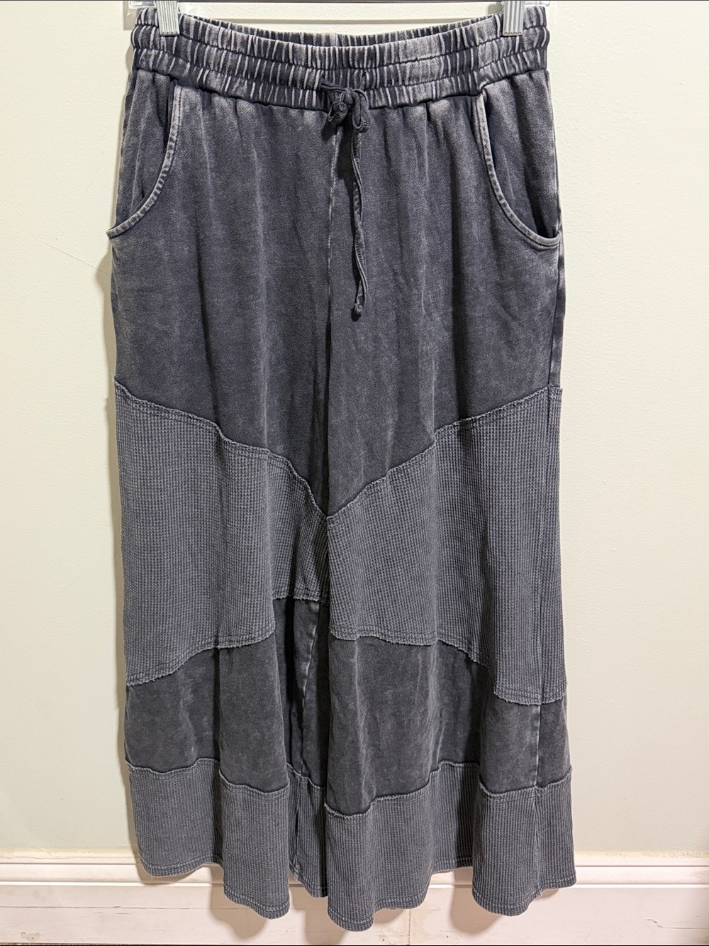 Easel Wide Leg Lounge Pants Size Small